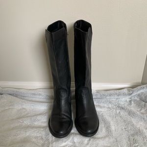 LIKE NEW Leather Boots Size 8